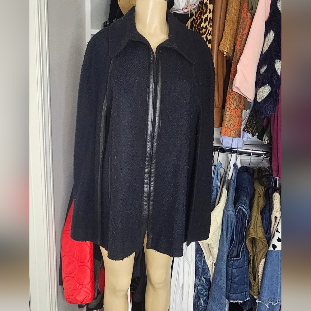 🔥Women's Navy Blue Cape
